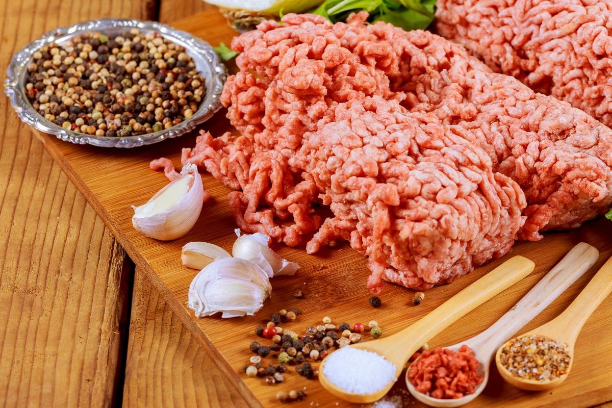 How long can ground beef sit out