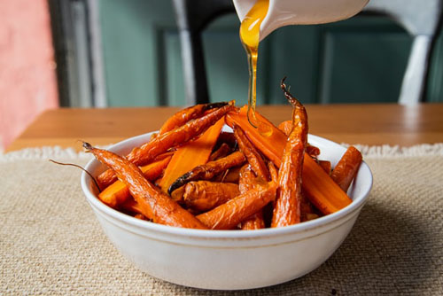 Roasted carrots with honey drizzle