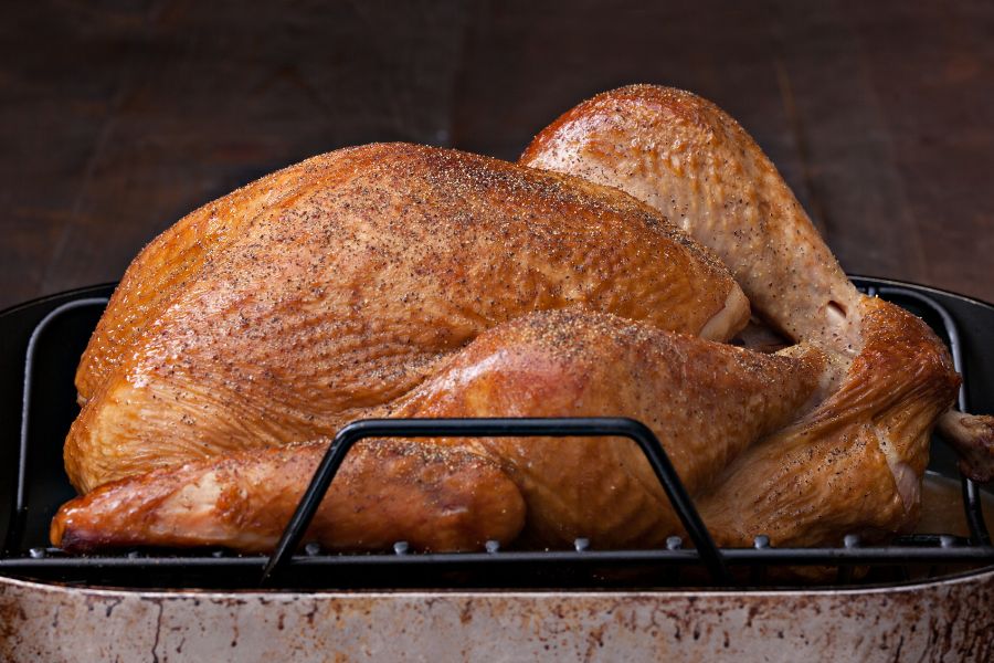 How long should a turkey rest before you carve it