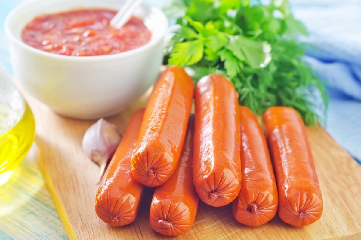 Juicy Sausages with Coriander Leaves