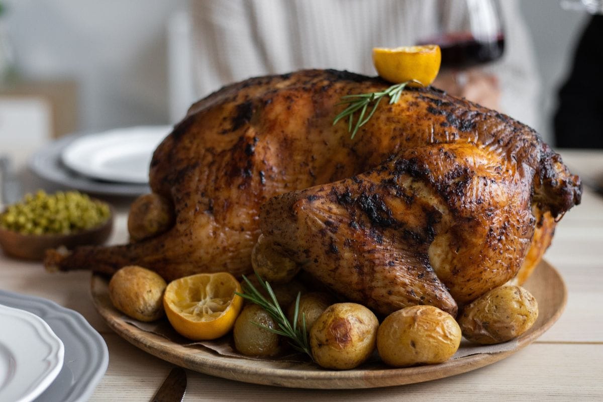 Turkey roasted with potatoes and lemon