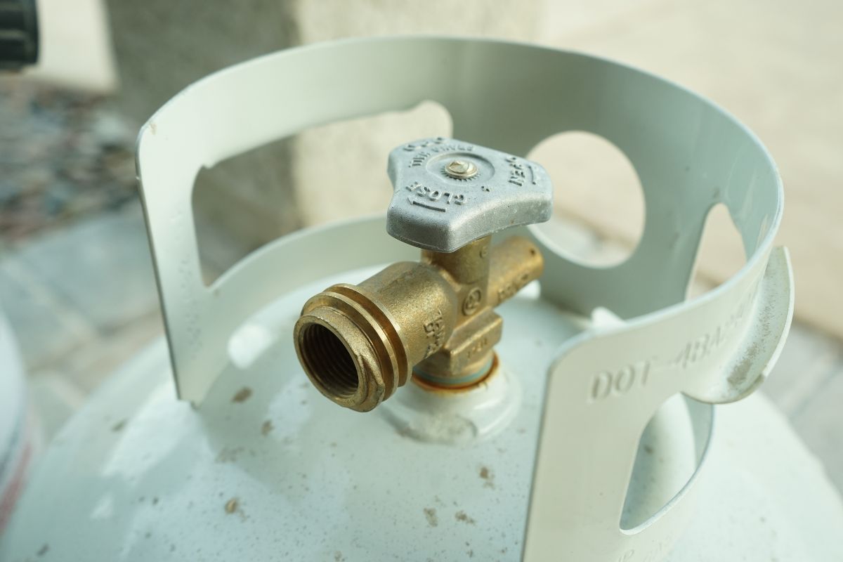 leaking propane tank valve