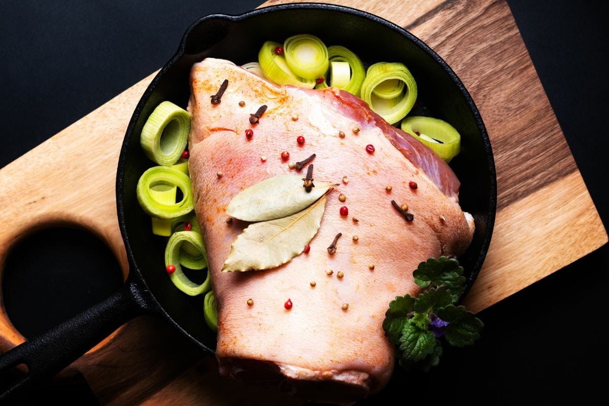 Fresh Organic Pork Hock with Salad Dressing